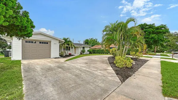 2610 REGATTA DR, Sarasota, FL 34231