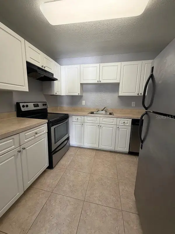 480 BANYON TREE CIR #200, Maitland, FL 32751