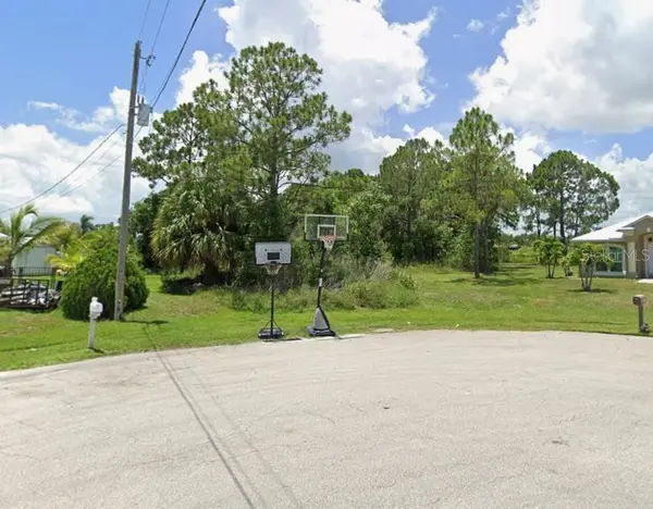 5770 NW Jigsaw LN, Port St. Lucie, FL 34986