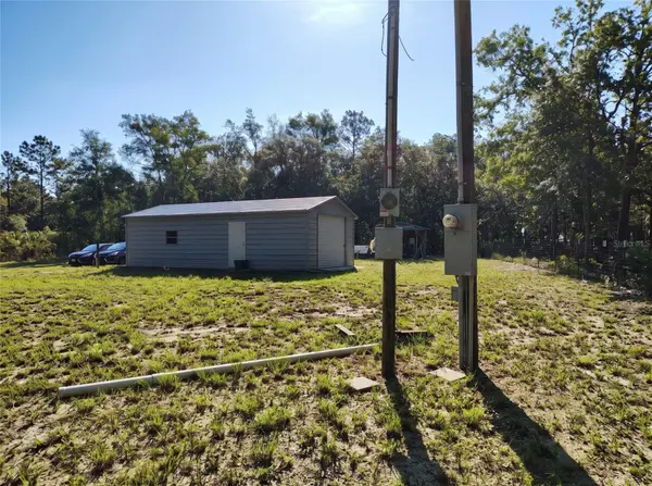 5840 NW 11TH AVE, Bell, FL 32619