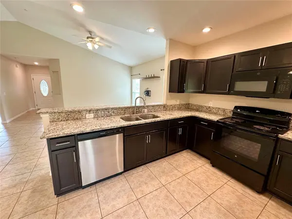 1100 9TH AVE, Deland, FL 32724