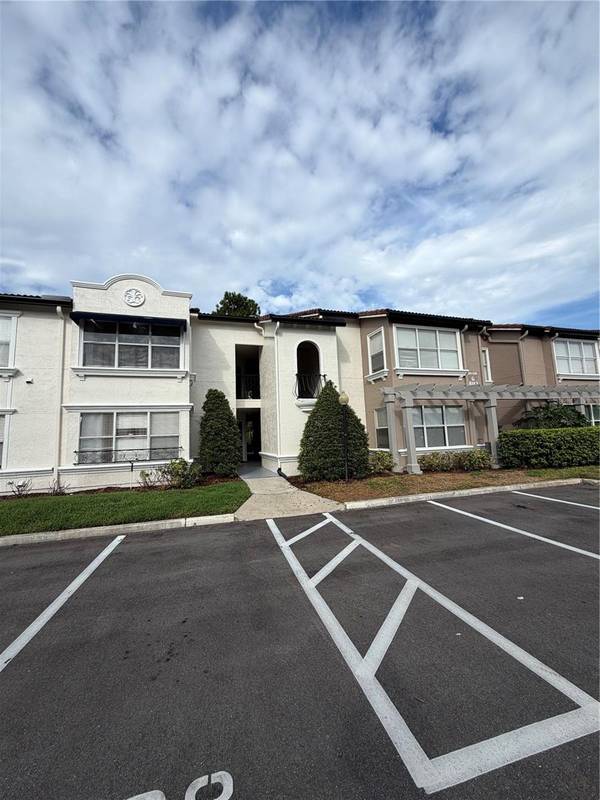 5112 CONROY RD #13, Orlando, FL 32811