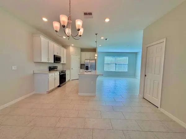 5062 AVALON PARK BLVD, Wesley Chapel, FL 33545