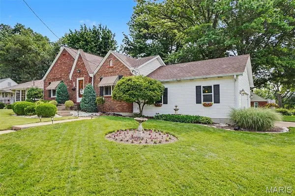 206 N Castello ST, Florissant, MO 63031