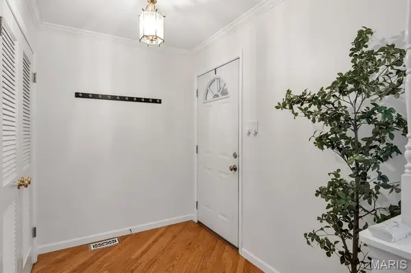 1063 Port Diane DR, St Louis, MO 63146