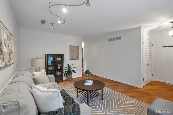 1063 Port Diane DR, St Louis, MO 63146