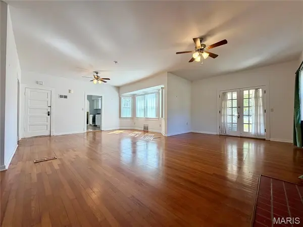 240 S 2nd, Ellington, MO 63638