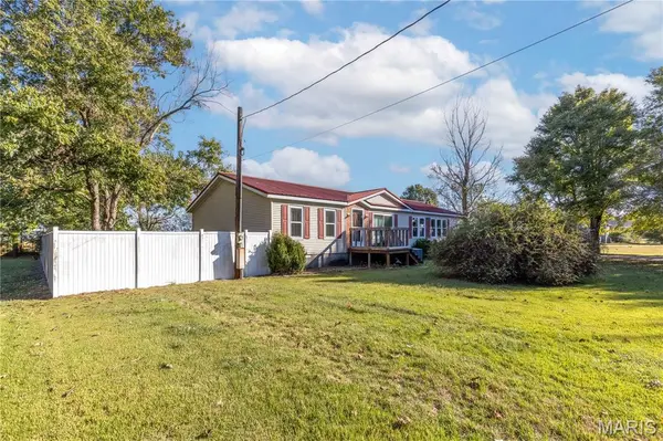 54 Robin Wood LN, Sikeston, MO 63801
