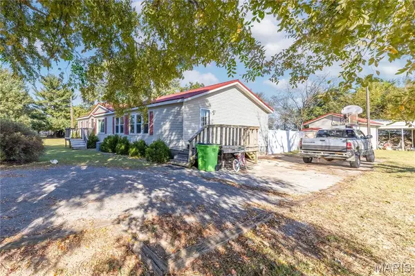 54 Robin Wood LN, Sikeston, MO 63801