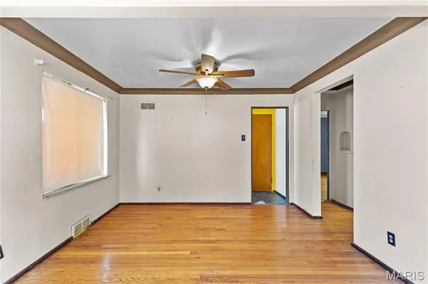1607 Veronica AVE, St Louis, MO 63147