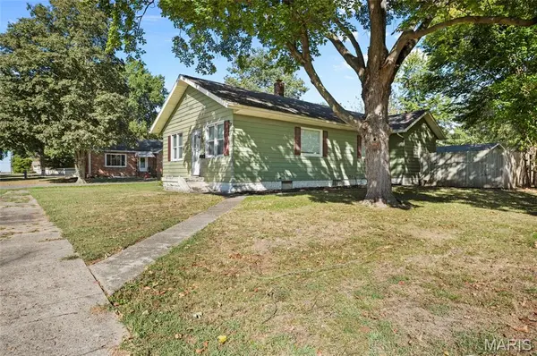 305 W Wilson AVE, Gillespie, IL 62033