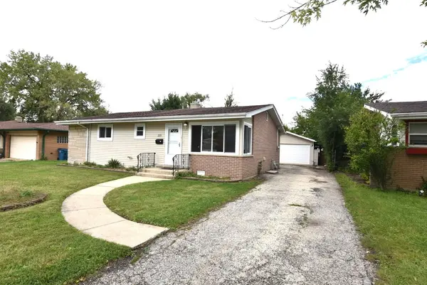 210 E MYRICK AVE, Addison, IL 60101