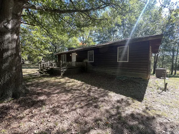 2183 Wards Mill RD, Marion, IL 62959