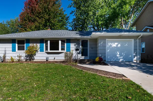 2025 Field AVE, Saint Paul, MN 55116