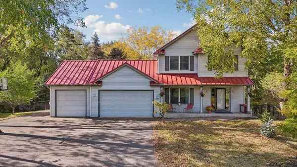 1128 Creekside CIR, Stillwater, MN 55082