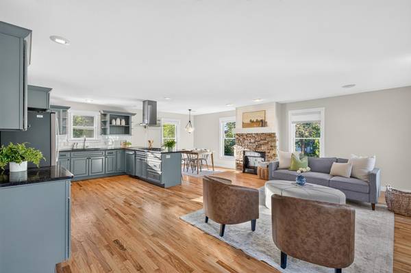 627 Locust ST, Hudson, WI 54016
