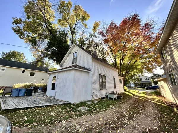 233 17th AVE N, Hopkins, MN 55343