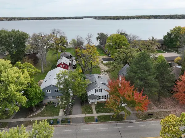 467 N Shore DR, Forest Lake, MN 55025