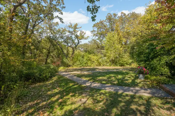 10 Benhill Road, Saint Paul, MN 55105