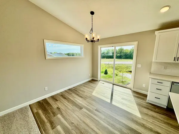 813 Walnut Grove LN, Hanover, MN 55341