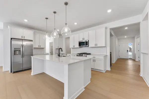 2129 Traverse DR, Lino Lakes, MN 55038
