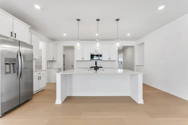 2129 Traverse DR, Lino Lakes, MN 55038