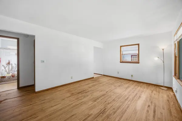 920 Magnolia AVE E, Saint Paul, MN 55106