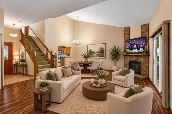 11018 Oregon Curve, Bloomington, MN 55438