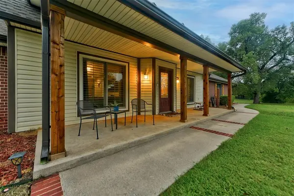 319 E Cedar DR, Tuttle, OK 73089