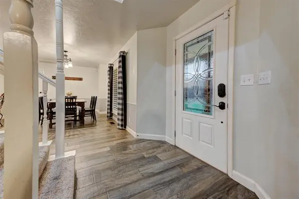 319 E Cedar DR, Tuttle, OK 73089