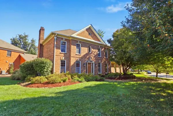 612 Dorshire Lane, Nashville, TN 37221