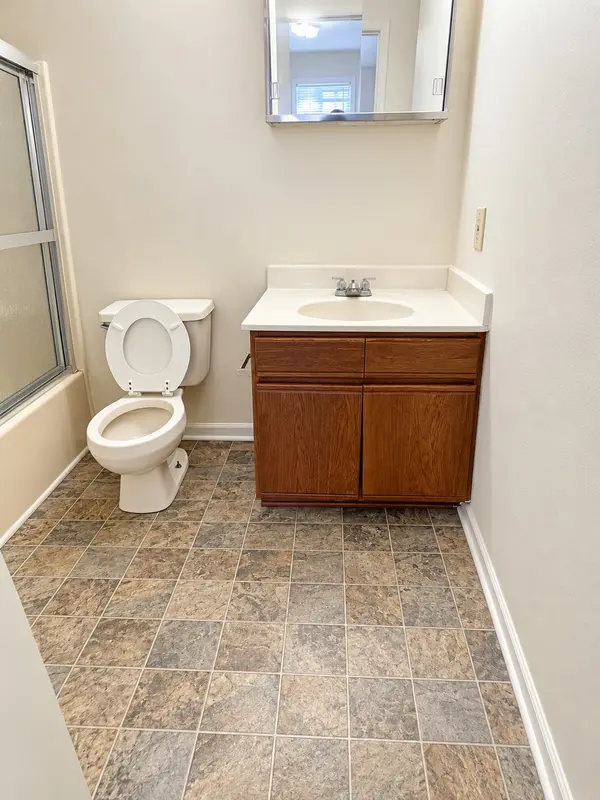 106 Koffman Dr #E5, Hopkinsville, KY 42240