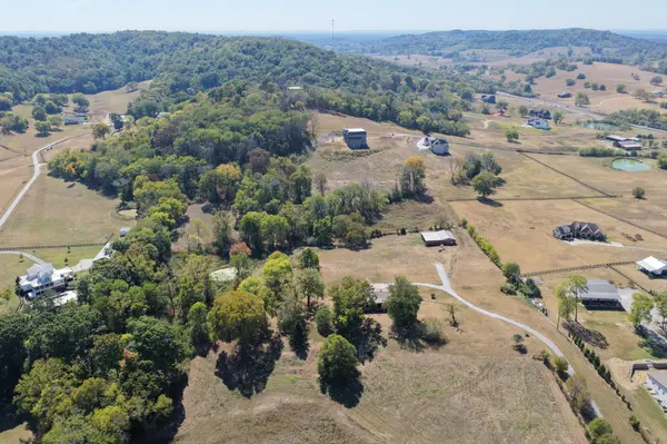2425 Allisona Rd, Eagleville, TN 37060