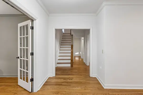1904 Sweetbriar Ave, Nashville, TN 37212