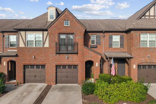 216 Bixby Private Ln, Hendersonville, TN 37075