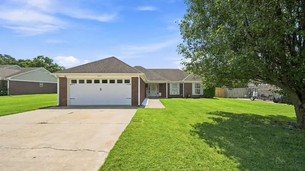 697 BLOOMINGTON DR,  Brighton,  TN 38011