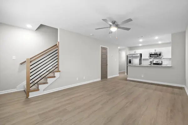 319 Longshadow Trl #E, Clarksville, TN 37043