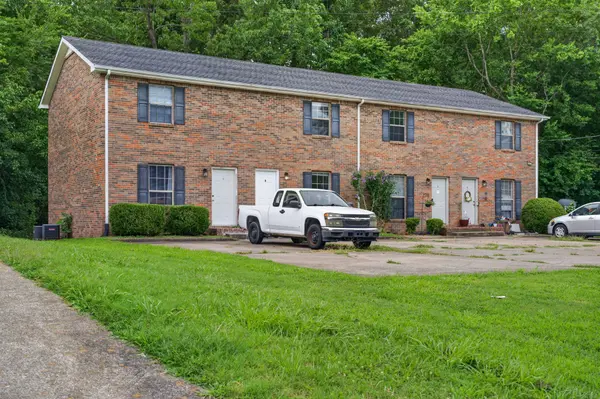 471 Martha Ln #B, Clarksville, TN 37043