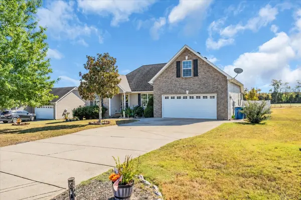 1233 Crescent Ridge Dr, Murfreesboro, TN 37128