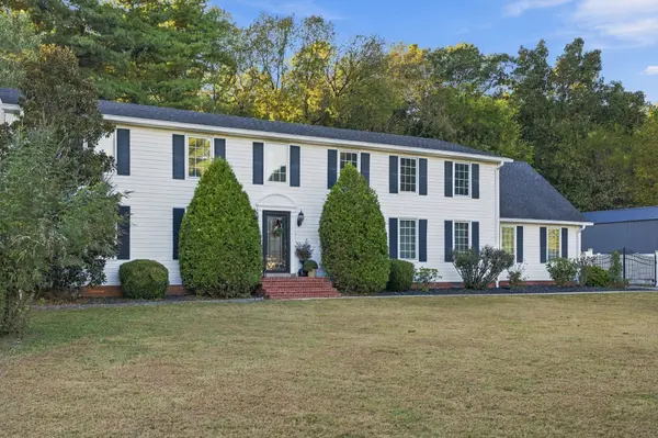1111 Rutledge Dr, Rockvale, TN 37153