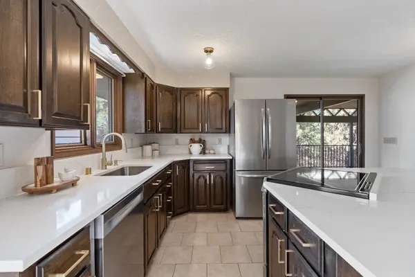 13107 E Crisler Ave, Valleyford, WA 99036