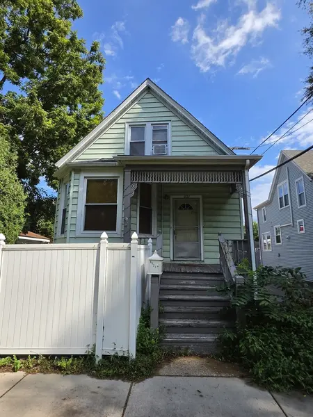 6821 N Ravenswood AVE, Chicago, IL 60626