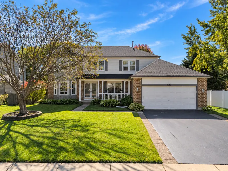 1251 Saddle Ridge TRL, Cary, IL 60013