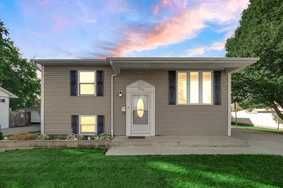 323 Karen AVE, Romeoville, IL 60446
