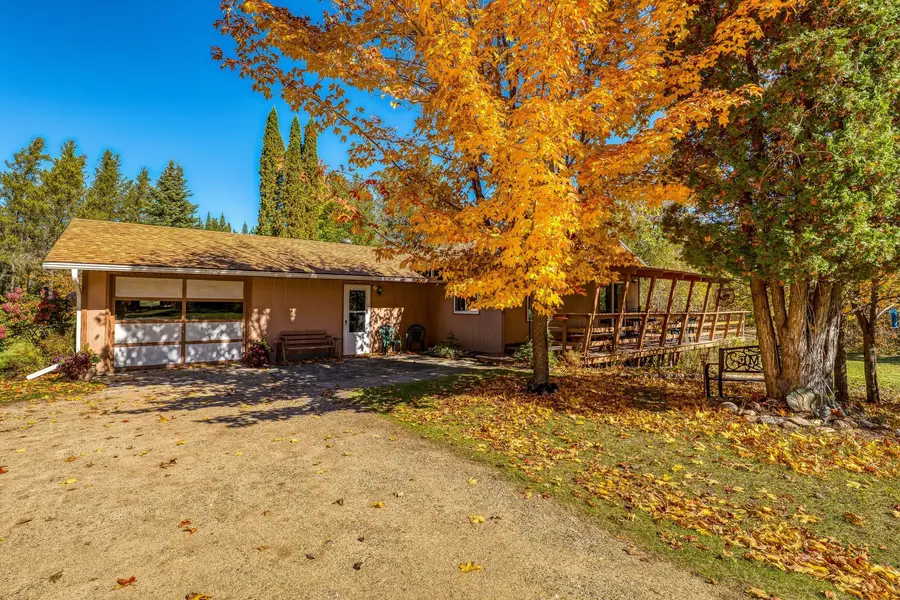 9330 Country Club RD NE, Bemidji, MN 56601