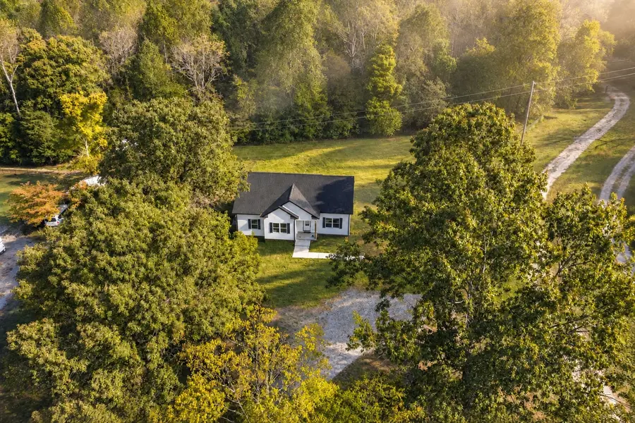 4146 Hwy 48 North, Charlotte, TN 37036