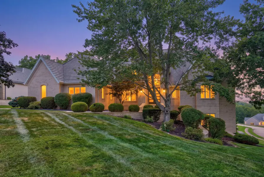 5261 S Applecross WAY, Springfield, MO 65809