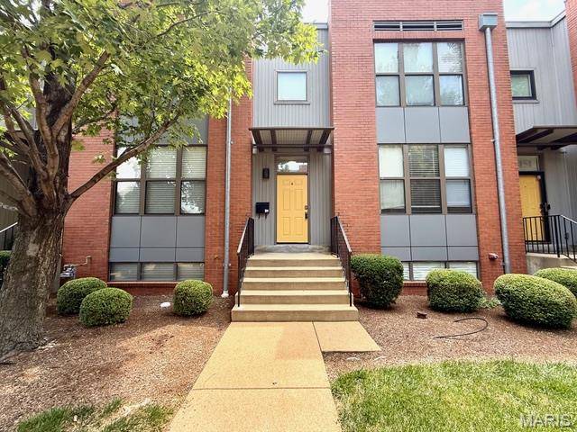 4153 McPherson AVE, St Louis, MO 63108