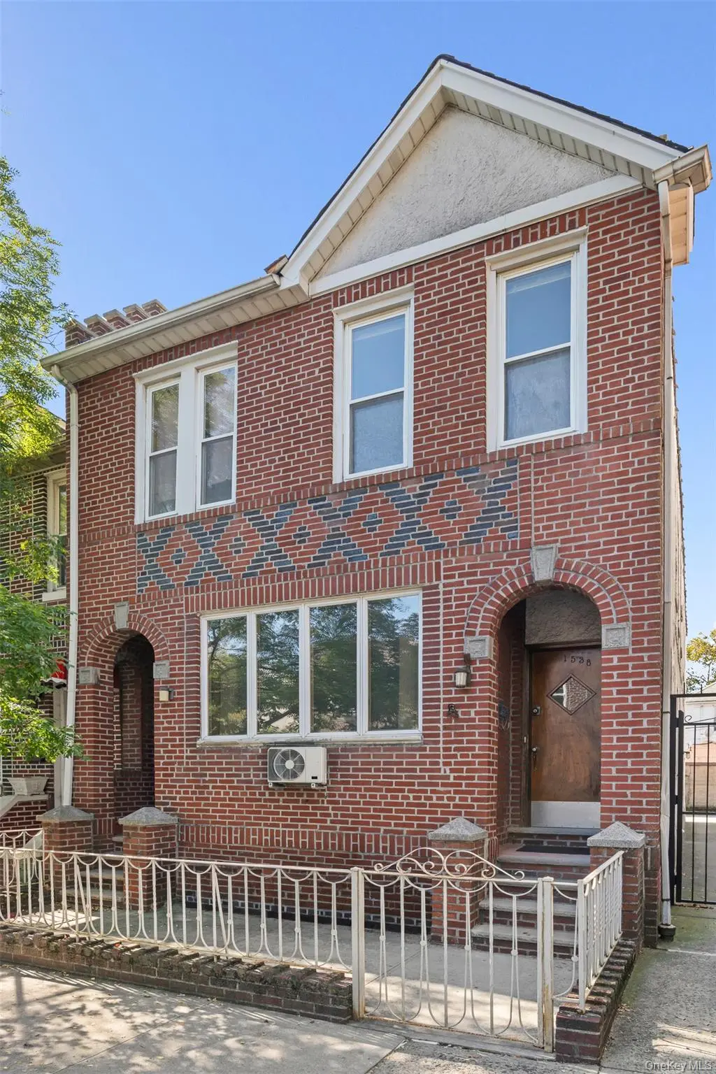 1538 W 11th ST, Brooklyn, NY 11204