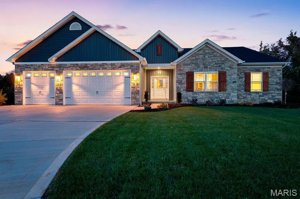 7 Highland PL, Wentzville, MO 63385